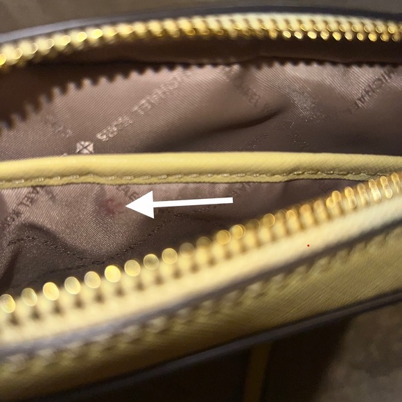 Michael Kors | Jet Set Large Saffiano Leather Crossbody Bag - Picture 3 of 3